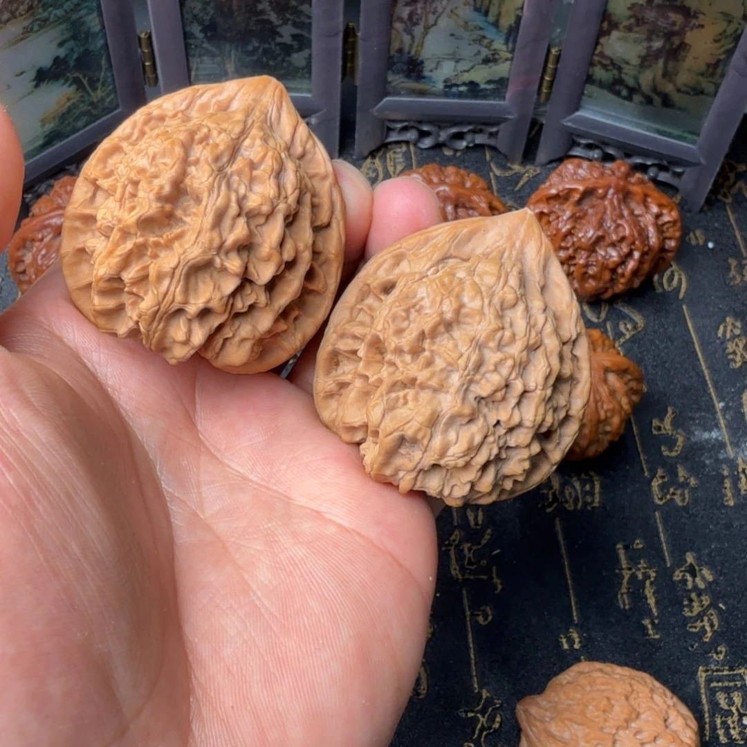 文玩核桃吊坠麒麟纹官帽46