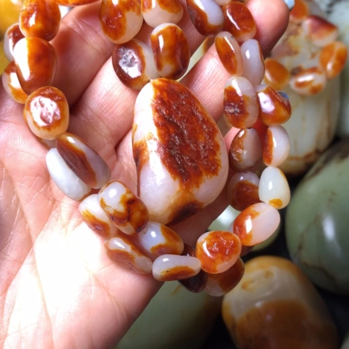 正***和田玉未镶嵌珠宝奇石