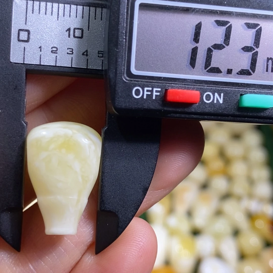 蜜蜡未镶嵌裸石配饰