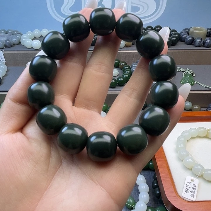 梦***你未镶嵌手链和田玉