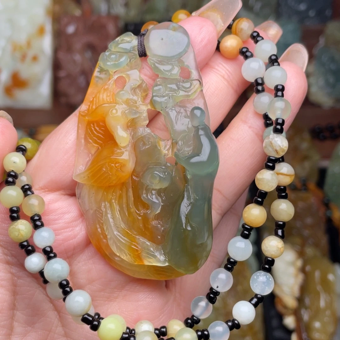 蛇纹石玉未镶嵌颈饰