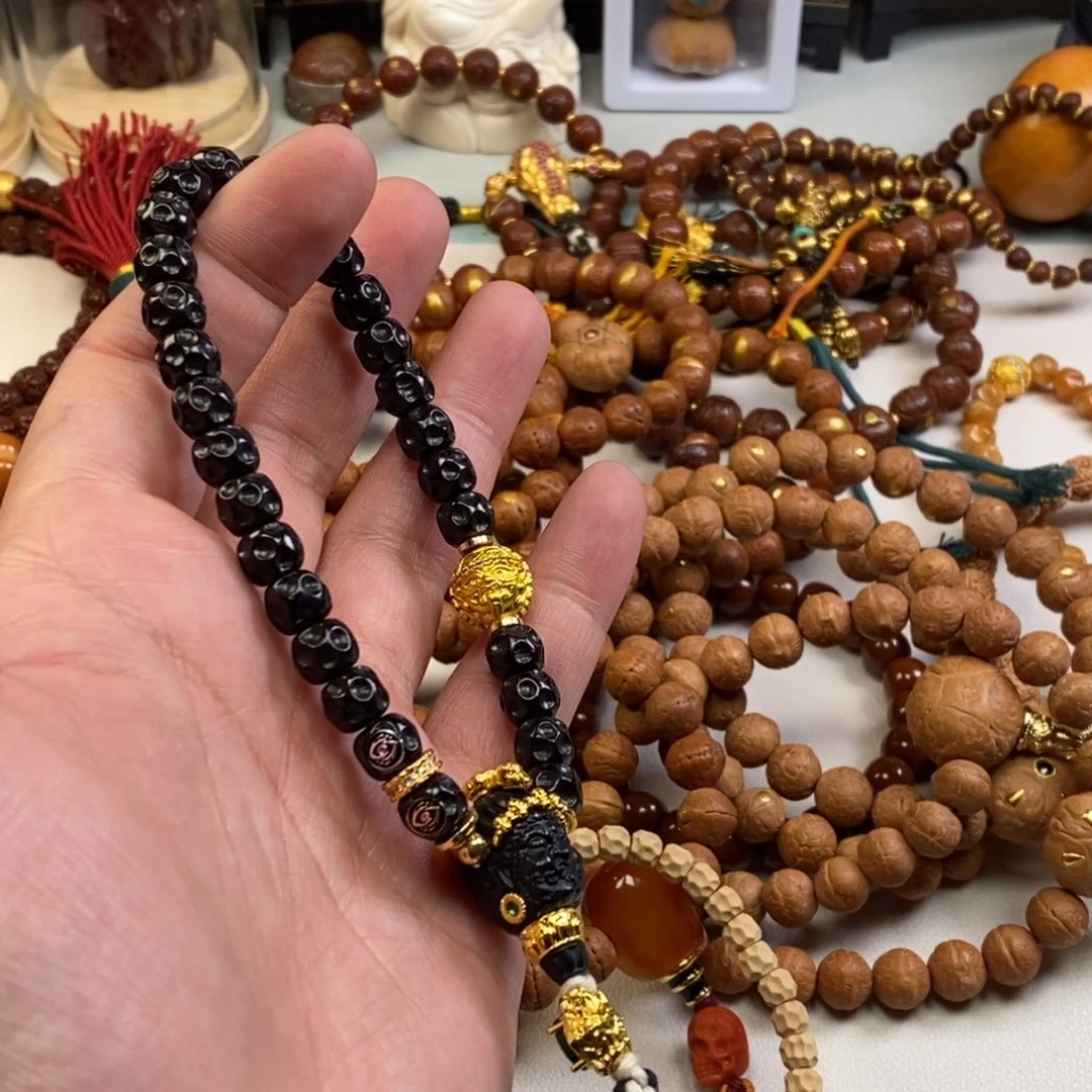 吊坠椰蒂。。。。。。。。。。