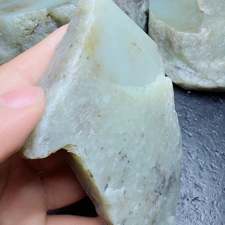 和田玉（糖玉）未镶嵌珠宝奇石