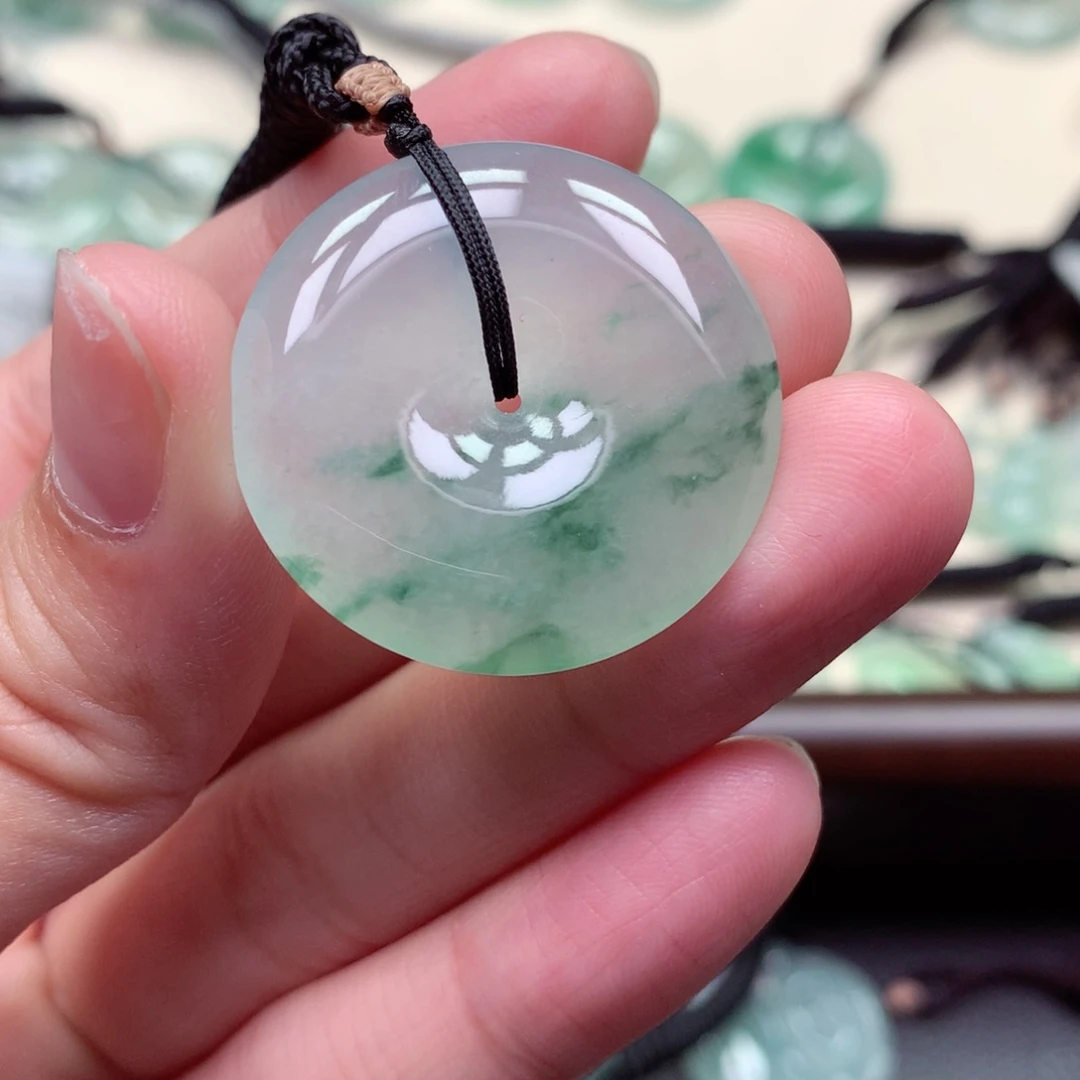翡翠未镶嵌颈饰扣子