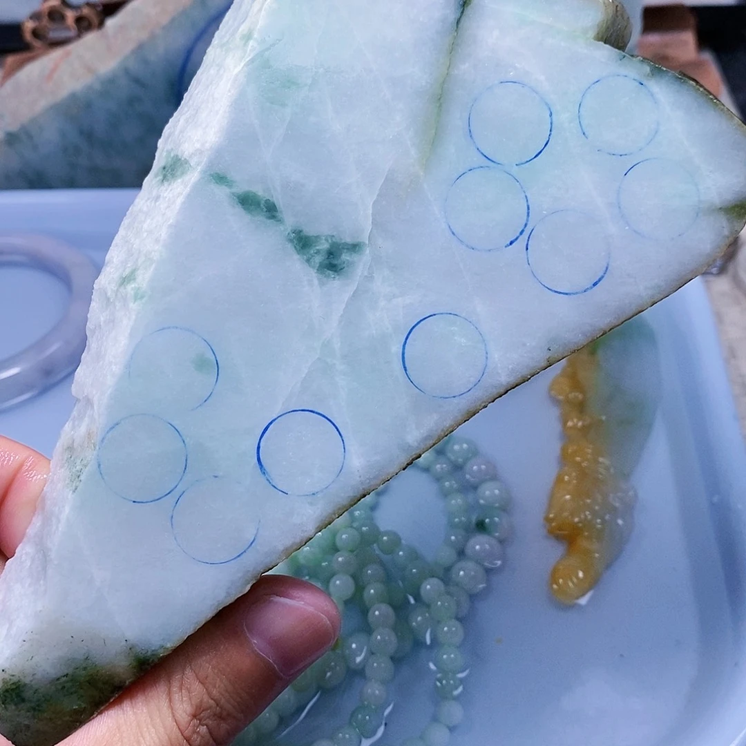 翡翠未镶嵌颈饰588