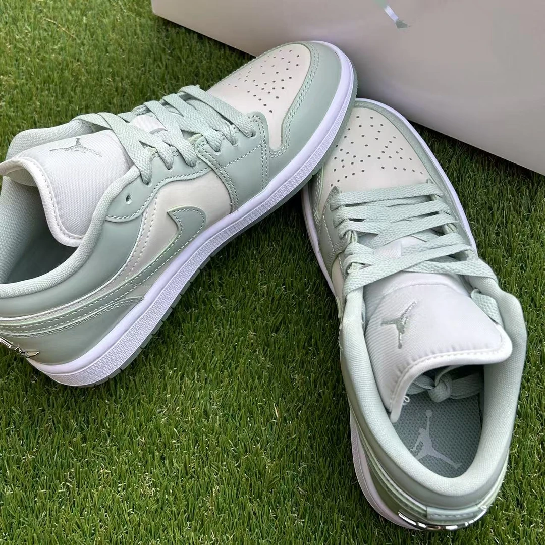 NIKE/耐克AIRJORDAN1LOWSE女子鞋子经典复古休闲板鞋HF4078100