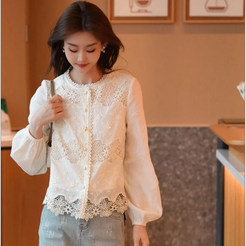 时尚蕾丝上衣女长袖2025春季新款甜美花边装饰法式衬衫气质上衣