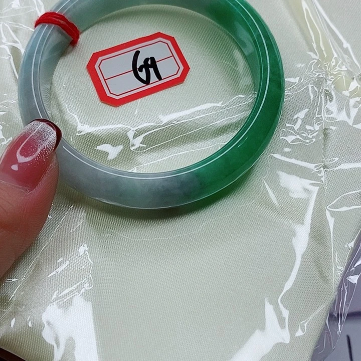 翡翠手镯（圆镯）未镶嵌用****5