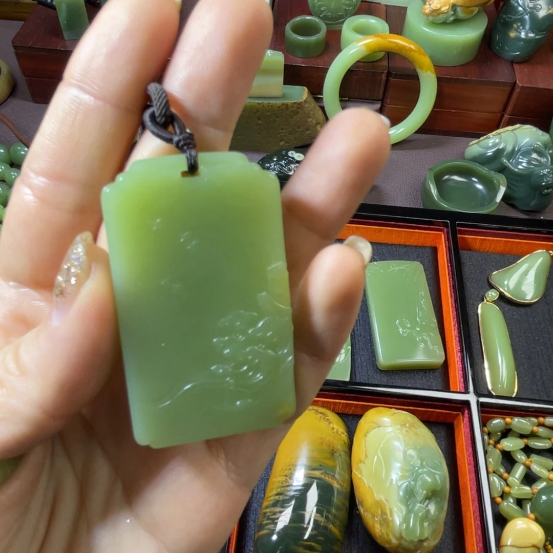 G***H岫岩河磨玉（透闪石质玉）未镶嵌车挂