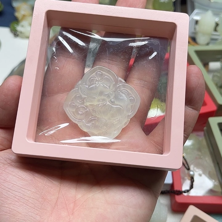 渤***姐蛇纹石玉未镶嵌颈饰