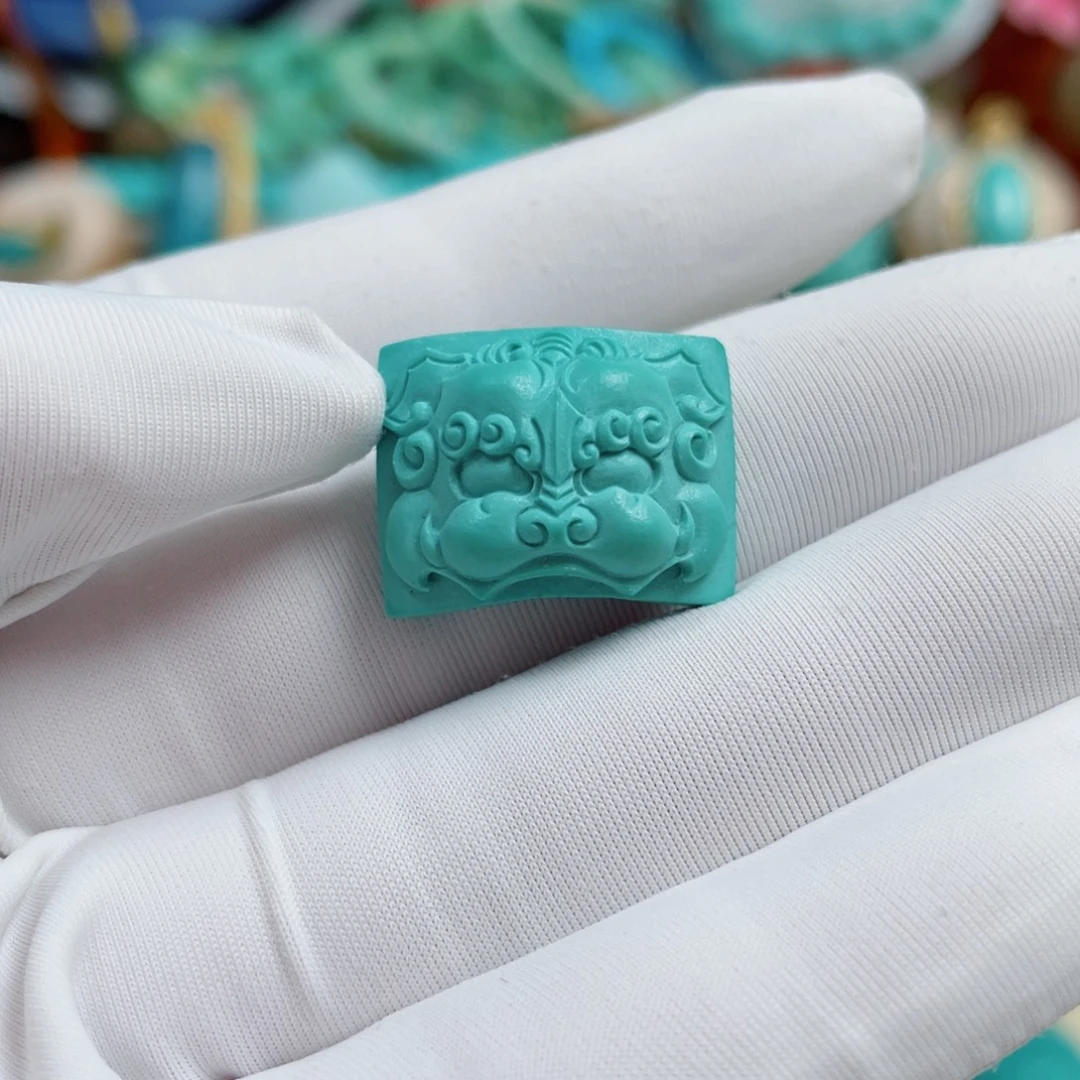 未镶嵌绿松石珠宝奇石