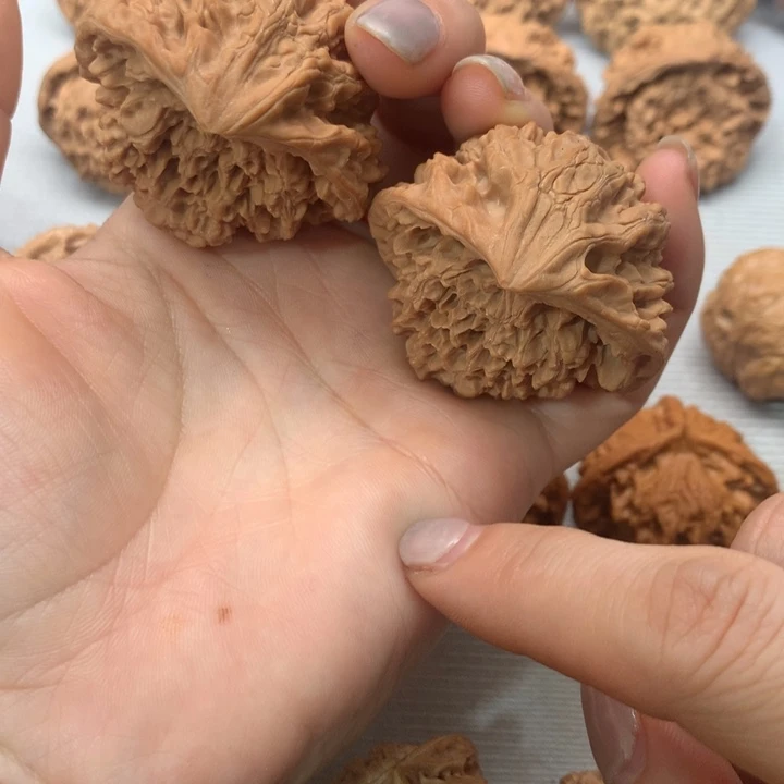 A***婆把件文玩核桃蛇头