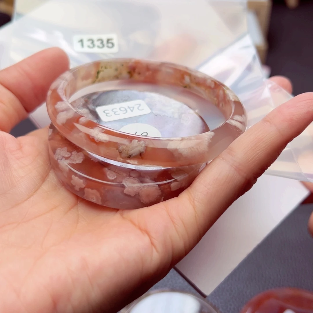 玛瑙/玉髓手镯未镶嵌我**薇