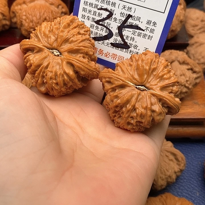 吊坠桃核南疆石狮子头44