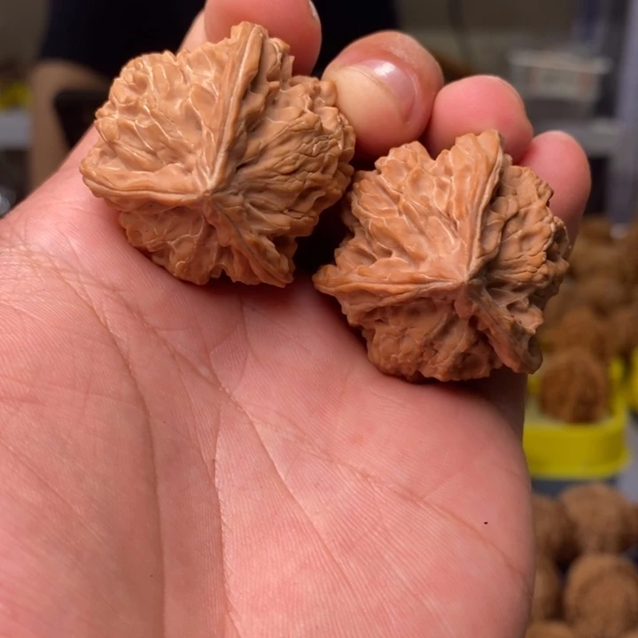 文玩核桃把件文玩核桃盘山三棱-145