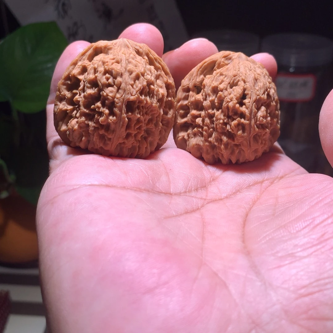 芹****吊坠文玩核桃南疆石