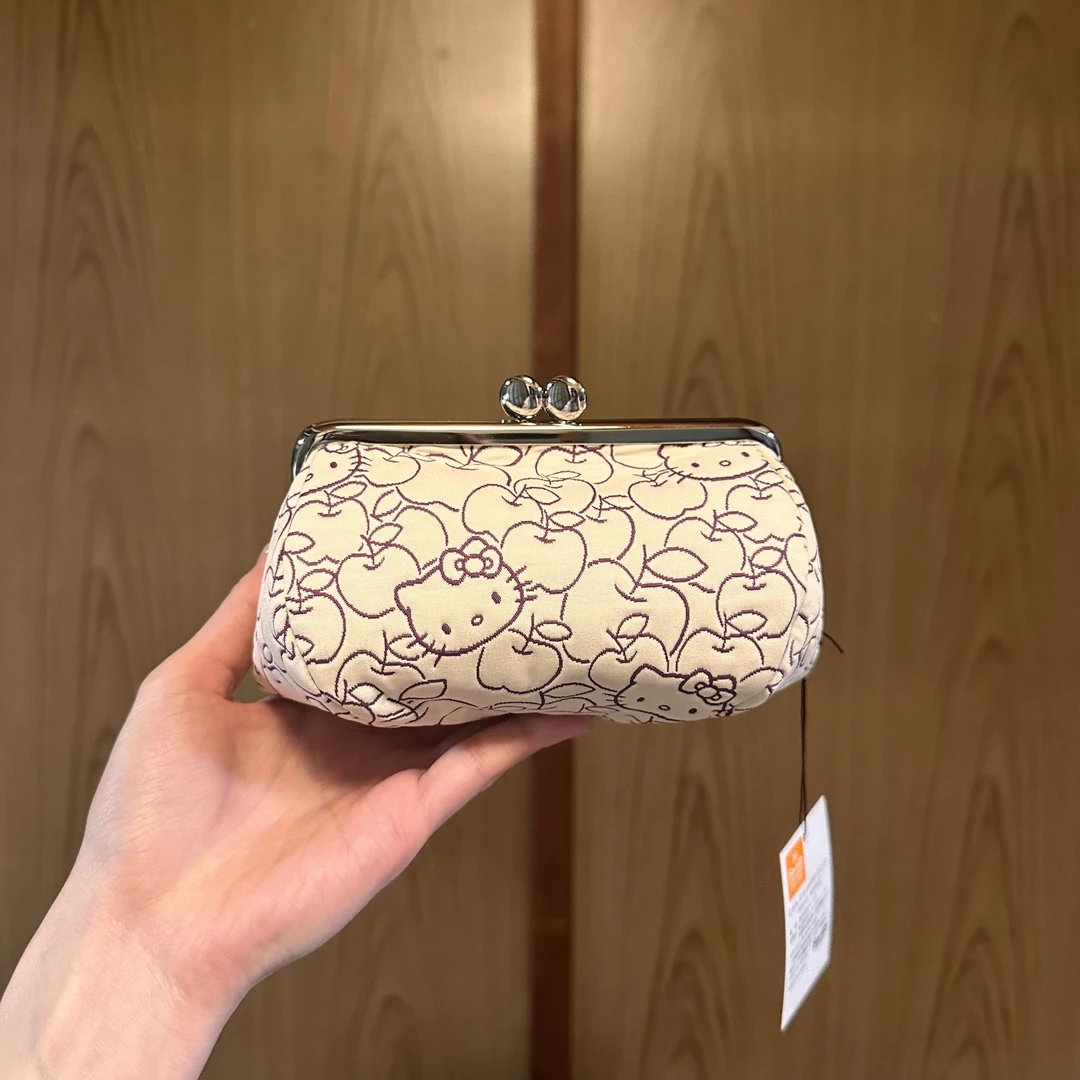 【京都限定】HelloKitty 苹果猫咪收纳包 紫色