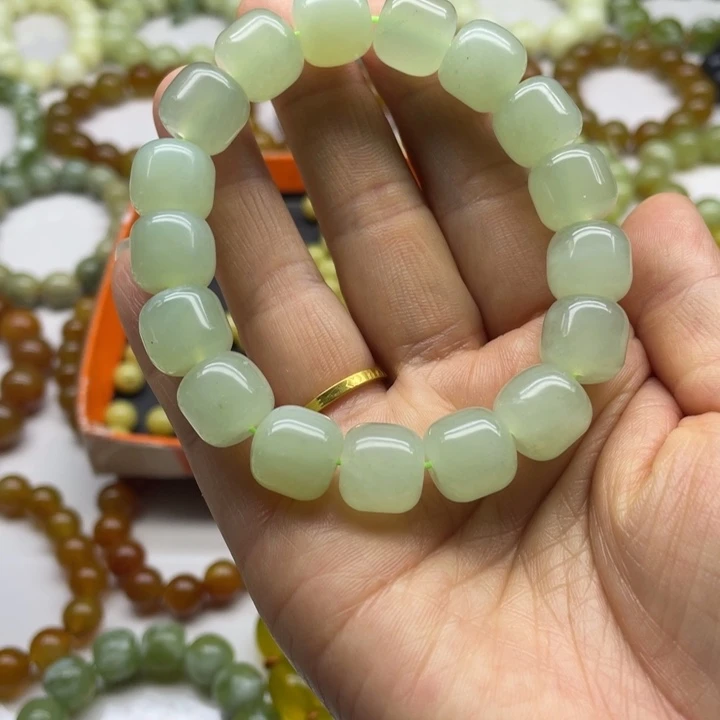 蛇纹石玉手串未镶嵌鹤*