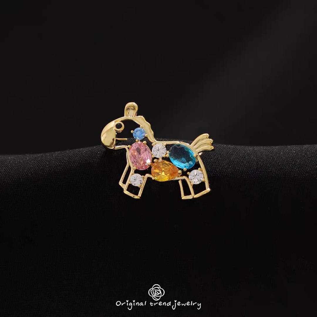 合金胸针 精致生肖马年胸针轻奢小众小马西装别针配饰本命年礼物