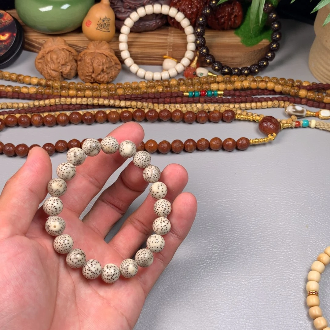 吊坠星月菩提。。。。。。。。。