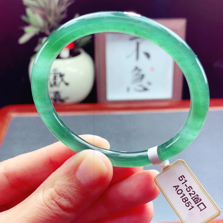 翡翠未镶嵌手镯圆镯