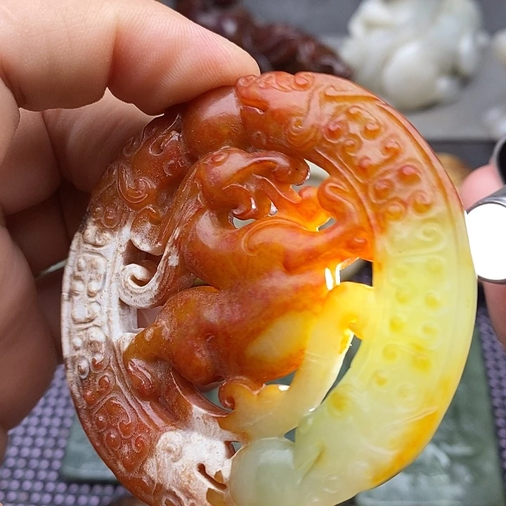 未镶嵌蛇纹石玉颈饰
