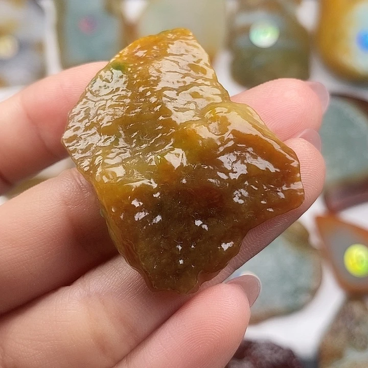 颈饰未镶嵌翡翠天然