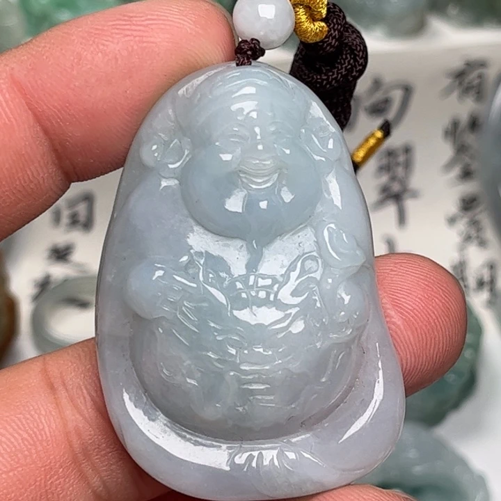 翡翠未镶嵌颈饰财神