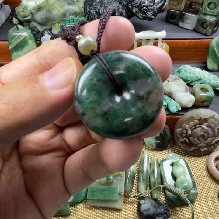 独山玉未镶嵌珠宝半成品