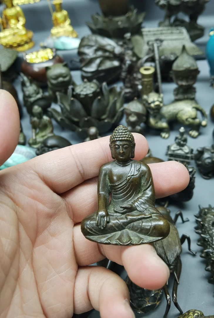 精美铜器小释迦摩尼
