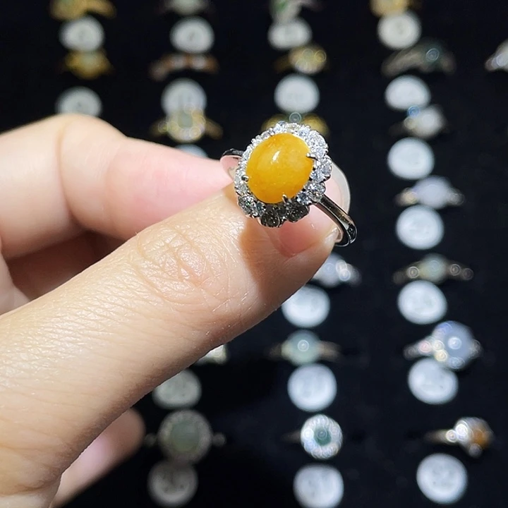 翡翠未镶嵌戒指戒指