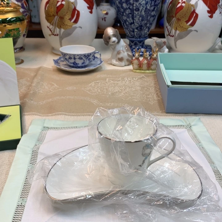 钰***妍紫砂金瓷阁精品瓷器店