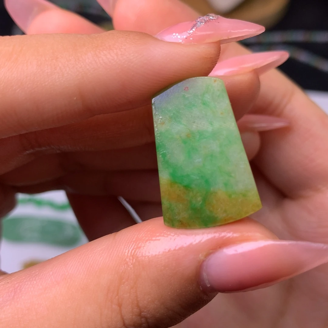 定制翡翠未镶嵌牌子