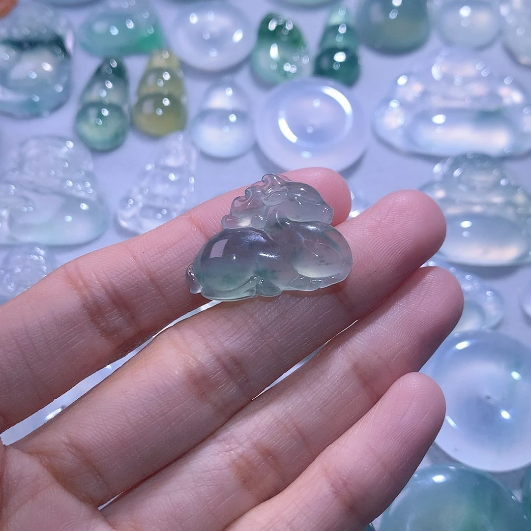 【闪购商品】翡翠颈饰未镶嵌小鹿