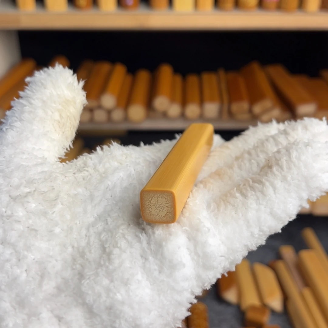 青***室黄皮细方厚皮满密压手