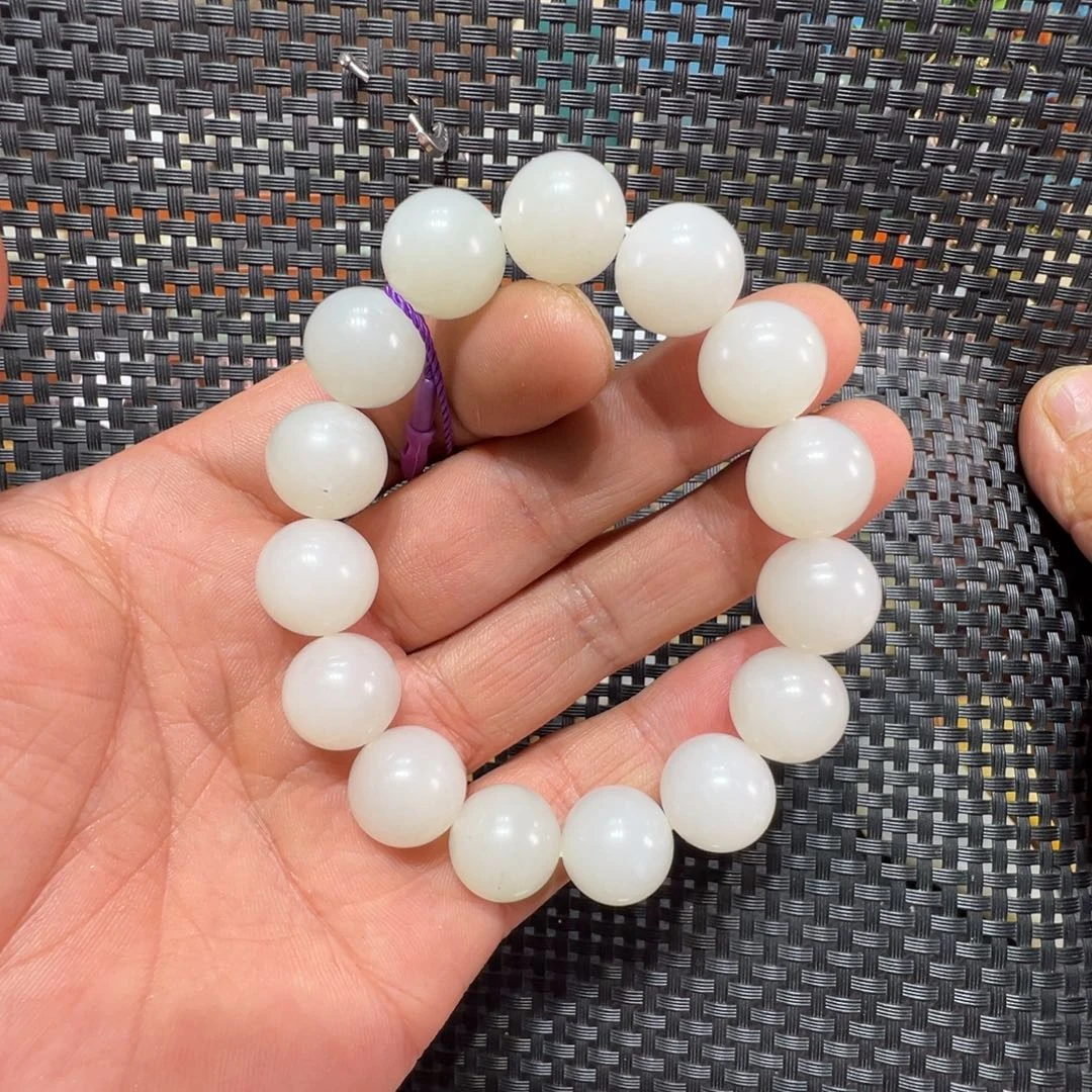 和田玉未镶嵌颈饰和田玉手串