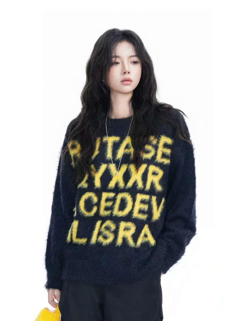 619女士圆领新款字母长袖宽松针织衫上衣