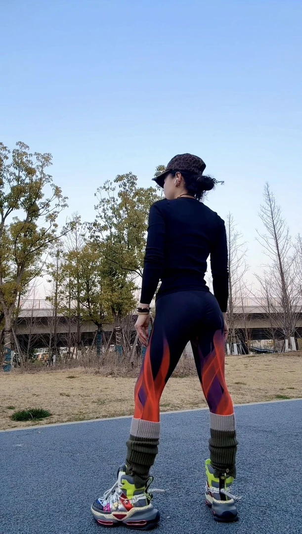 虎家超炫蓝紫炫光火焰战士蜜桃臀