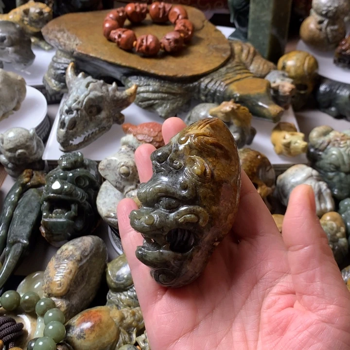 岫岩河磨玉（透闪石质玉）手链未镶嵌马****3