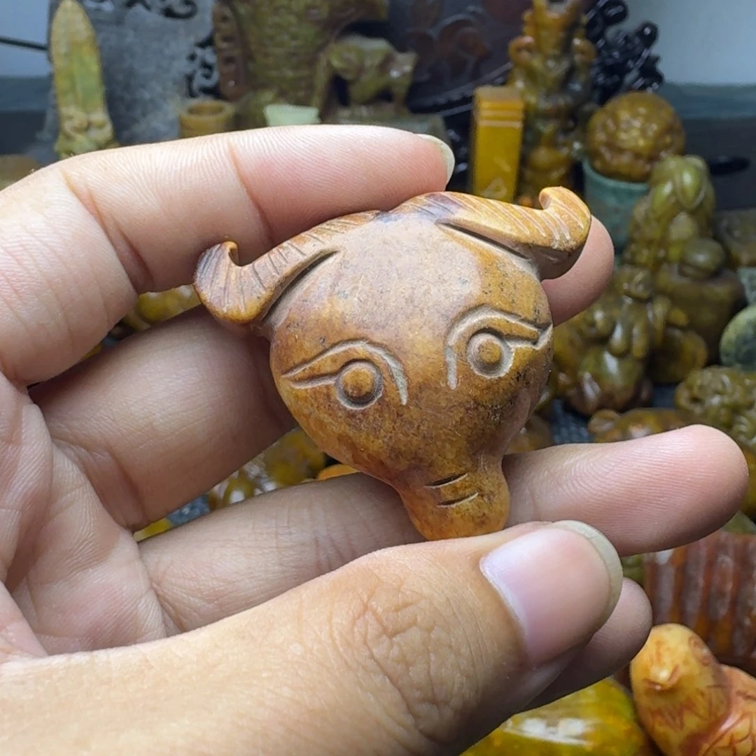 白玉菩提吊坠。。。