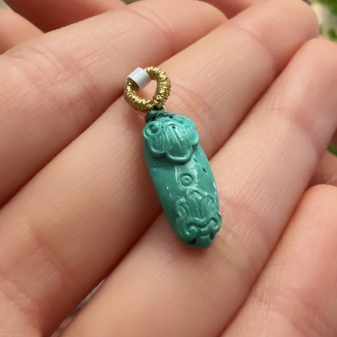 绿松石未镶嵌颈饰