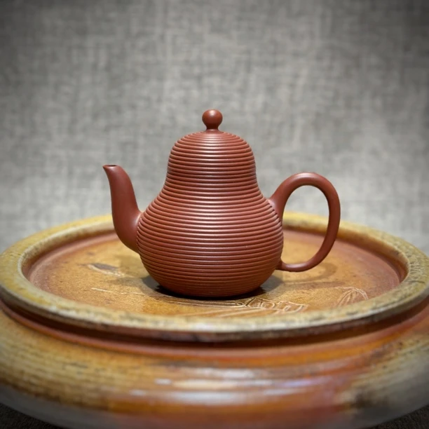潮简正品 邱桂彪 千线思亭壶 100cc 潮州手拉朱泥壶 全手工紫砂壶