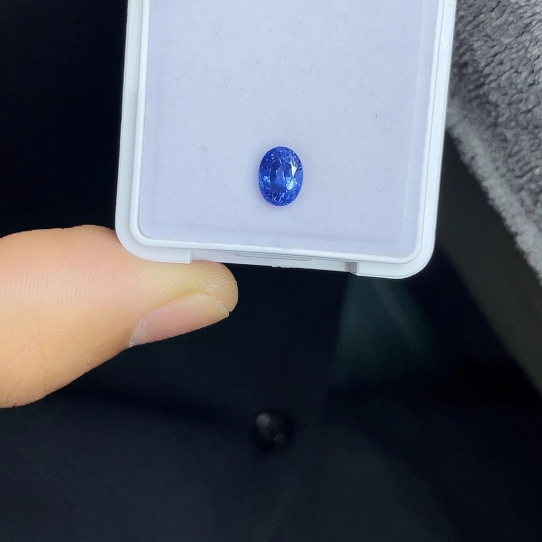 裸石蓝宝石1.776Ct。