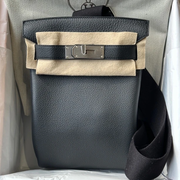 全新未使用 Hermes/爱马仕 Hac a dos mini黑银w刻togo皮全新全套
