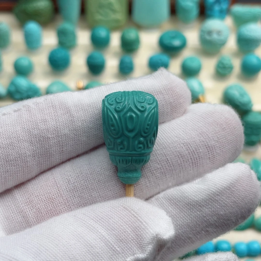 未镶嵌绿松石珠宝奇石