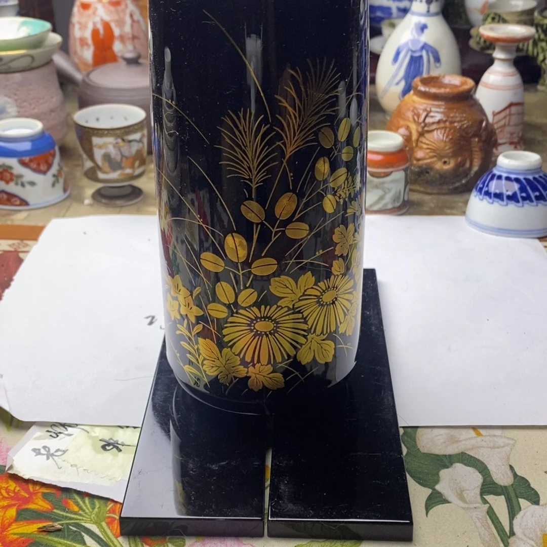 瓷片飞机延误两三时突然发生