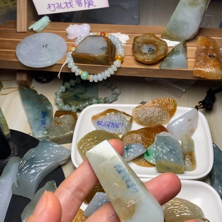翡翠未镶嵌颈饰天然