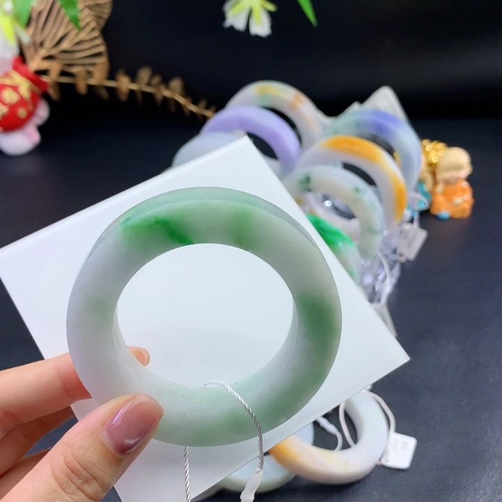 定制翡翠手镯未镶嵌