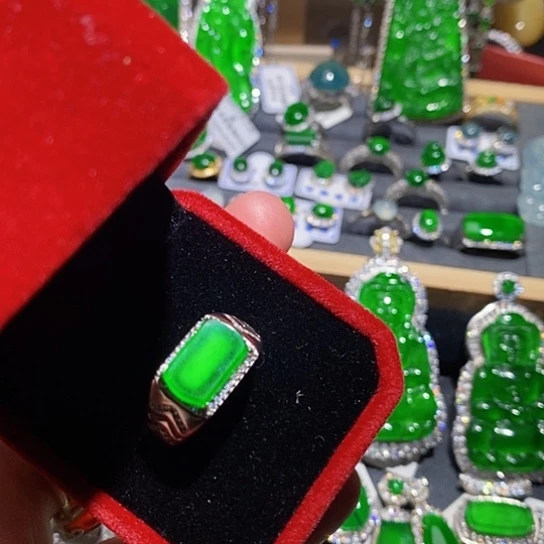 翡翠未镶嵌戒指戒指3