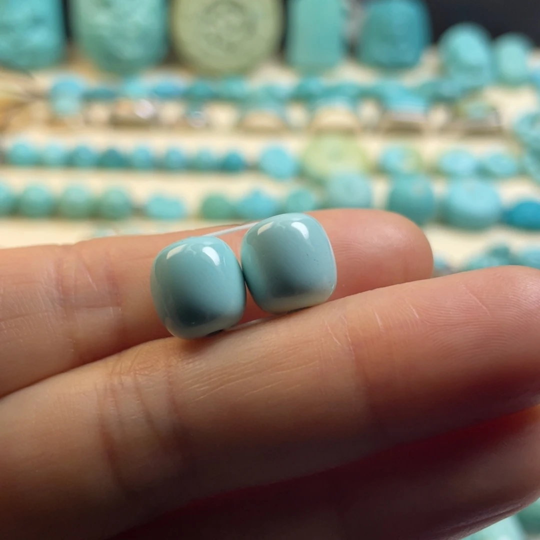 绿松石未镶嵌颈饰